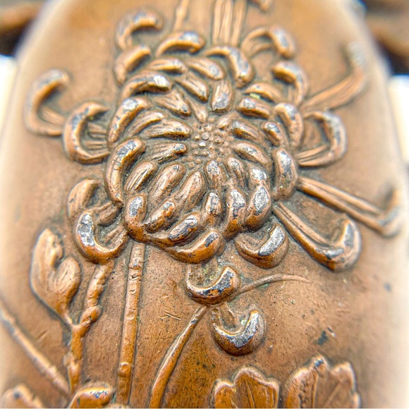 Antique Japanese Bronze Meiji Era Floral Vase/Urn with Dragon Handles Bud Vase - Picture 3 of 13